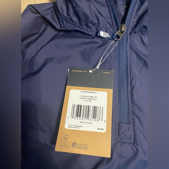 The North Face- Packable Wind Jacket-size small-7/8 - Picture 5 of 8
